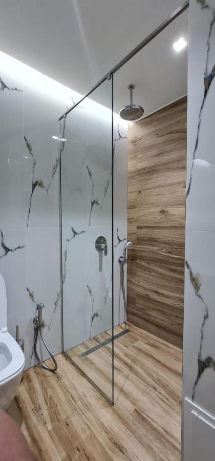 Luxurious Apartament Lägenhet Sarandë Exteriör bild